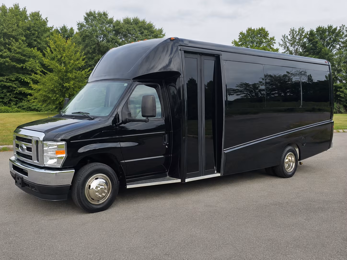 charter buses for large queen creek prom groups and school events