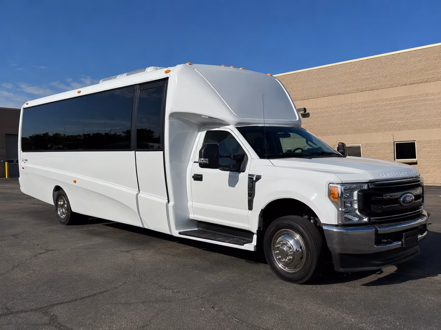 field trip buses for queen creek zoo and nature center visits